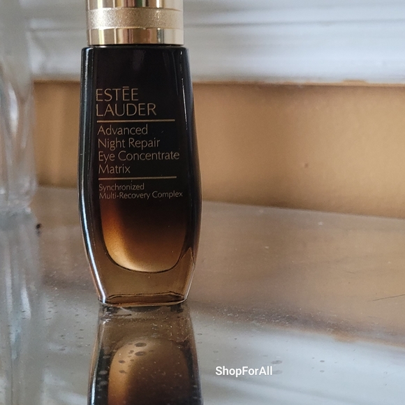 💥🔥host pick 💥💜💜Estee lauder - Picture 6 of 8